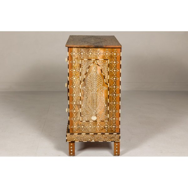Anglo-Indian Style Mango Wood Four-Drawer Chest with Foliage Themed Bone Inlay - Image 5